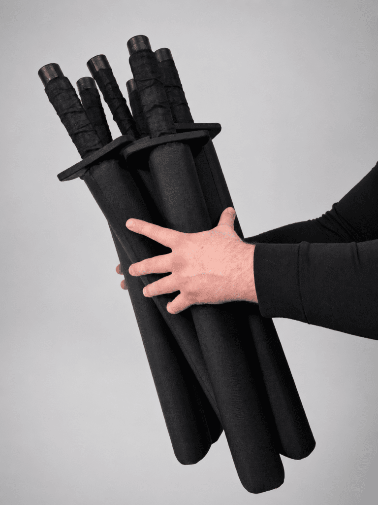 A bundle of six 70 cm swords